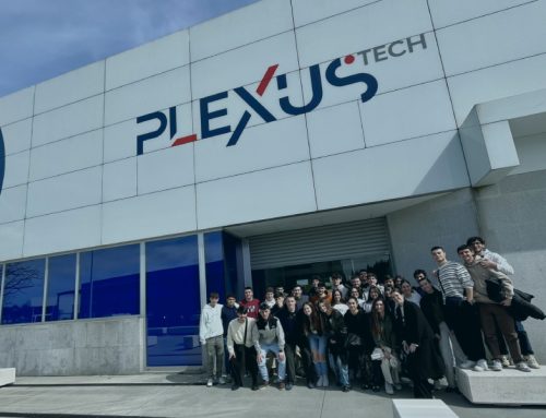 El alumnado del Grado en Empresa y Tecnología de la USC visita Plexus Tech