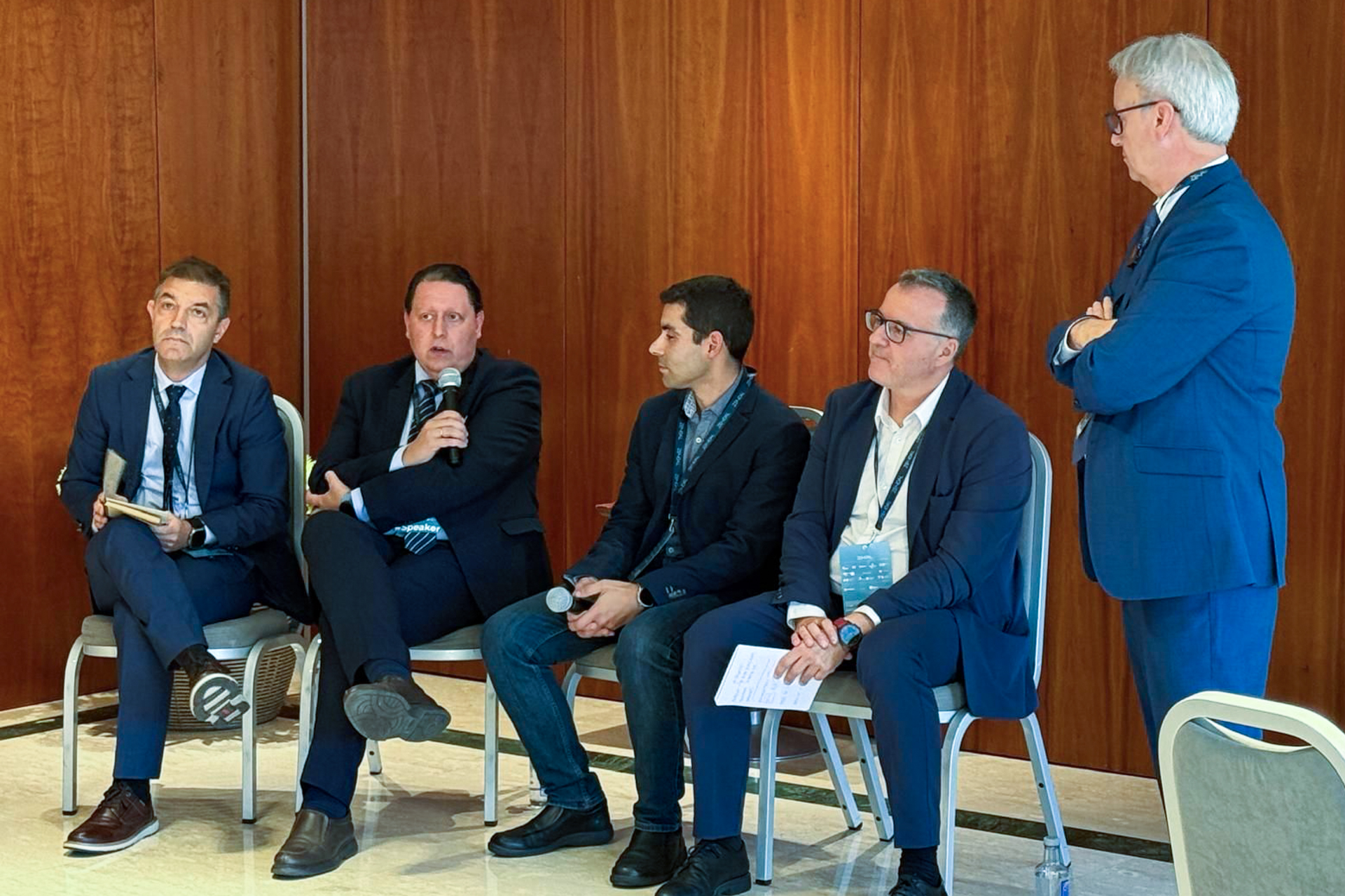 Ágora temática sobre IA en la sanidad, patrocinada por Plexus Tech y dinamizada por José Manuel Chao, socio-director de Plexus Tech.