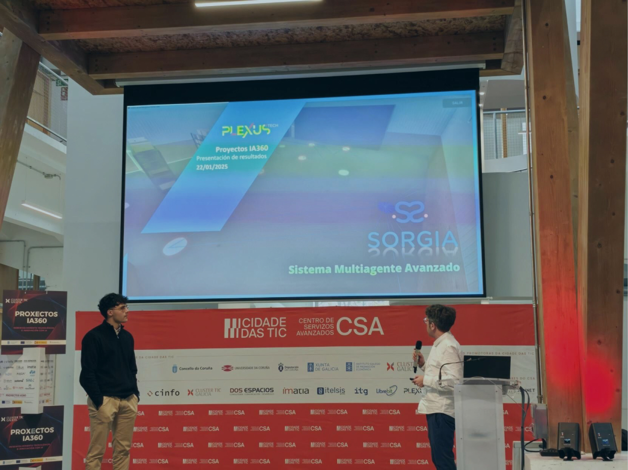 Nuestro dirección de Innovación, Yago González, y nuestro ingeniero de IA, Javier Romay, presentaron la plataforma SORGIA, para la toma de decisiones complejas con inteligencia artificial.