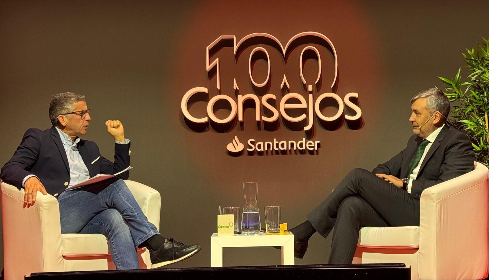 Antonio Agrasar, fundador y CEO de Plexus Tech, durante su ponencia en 100 Consejos Santander pudo compartir su experiencia personal dirigiendo nuestra compañía.