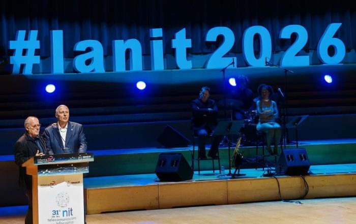 Pere Martínez, de ItechGrup by Plexus, recogió el reconocimiento de los organizadores de La Nit al proyecto Sinergia Catalunya, del que es impulsor.