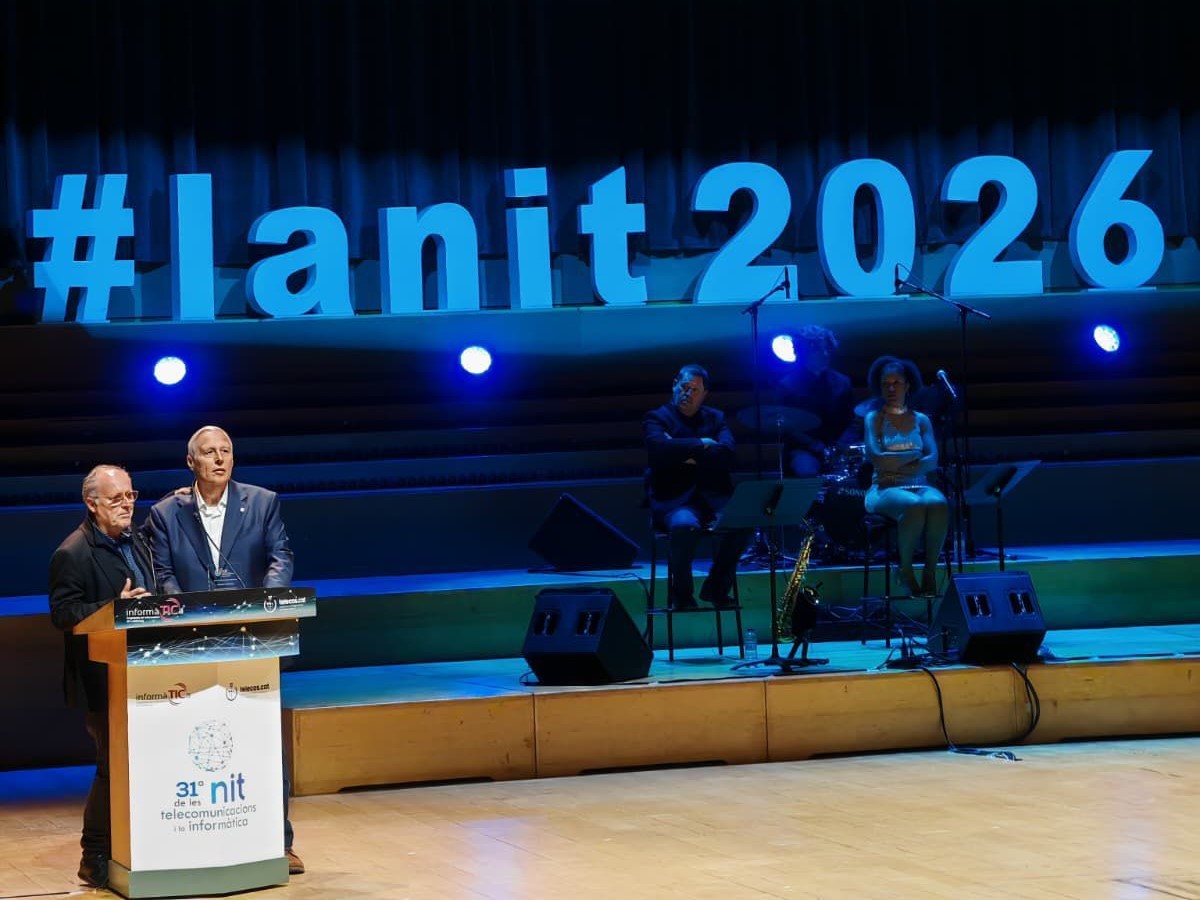 Pere Martínez, de ItechGrup by Plexus, recogió el reconocimiento de los organizadores de La Nit al proyecto Sinergia Catalunya, del que es impulsor.