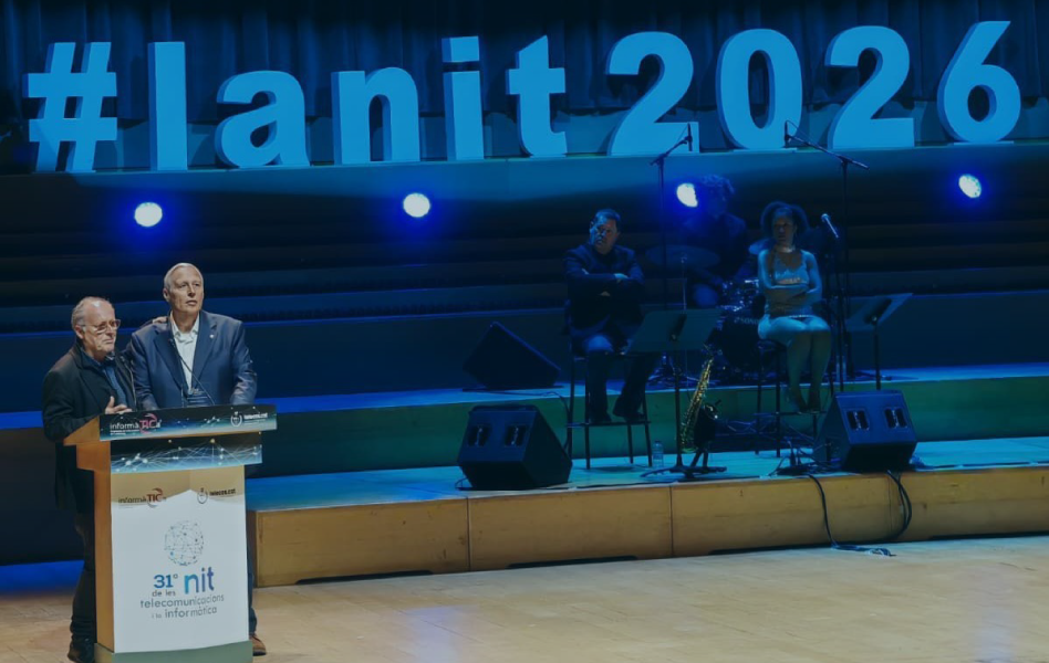 Pere Martínez, de ItechGrup by Plexus, recogió el reconocimiento de los organizadores de La Nit al proyecto Sinergia Catalunya, del que es impulsor.