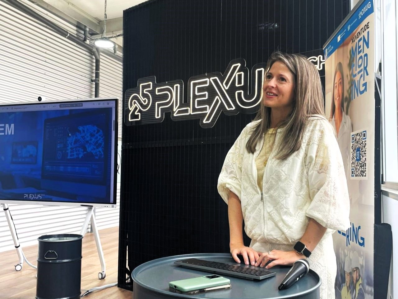 Sonia García, responsable del área de Servicios Gestionados, invitó a reflexionar sobre las vocaciones STEM y el papel de la mujer en el sector tecnológico.